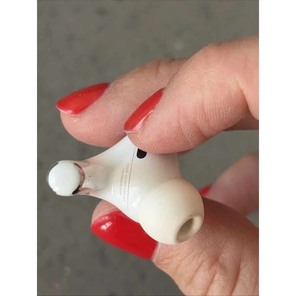 READ Apple AirPods Pro Earbud 1st Gen. LEFT Ear Only A2084 STATICK CRACKLE PARTS